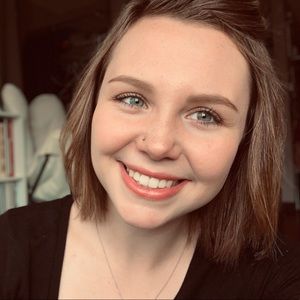 Meet your Posher, Deanna